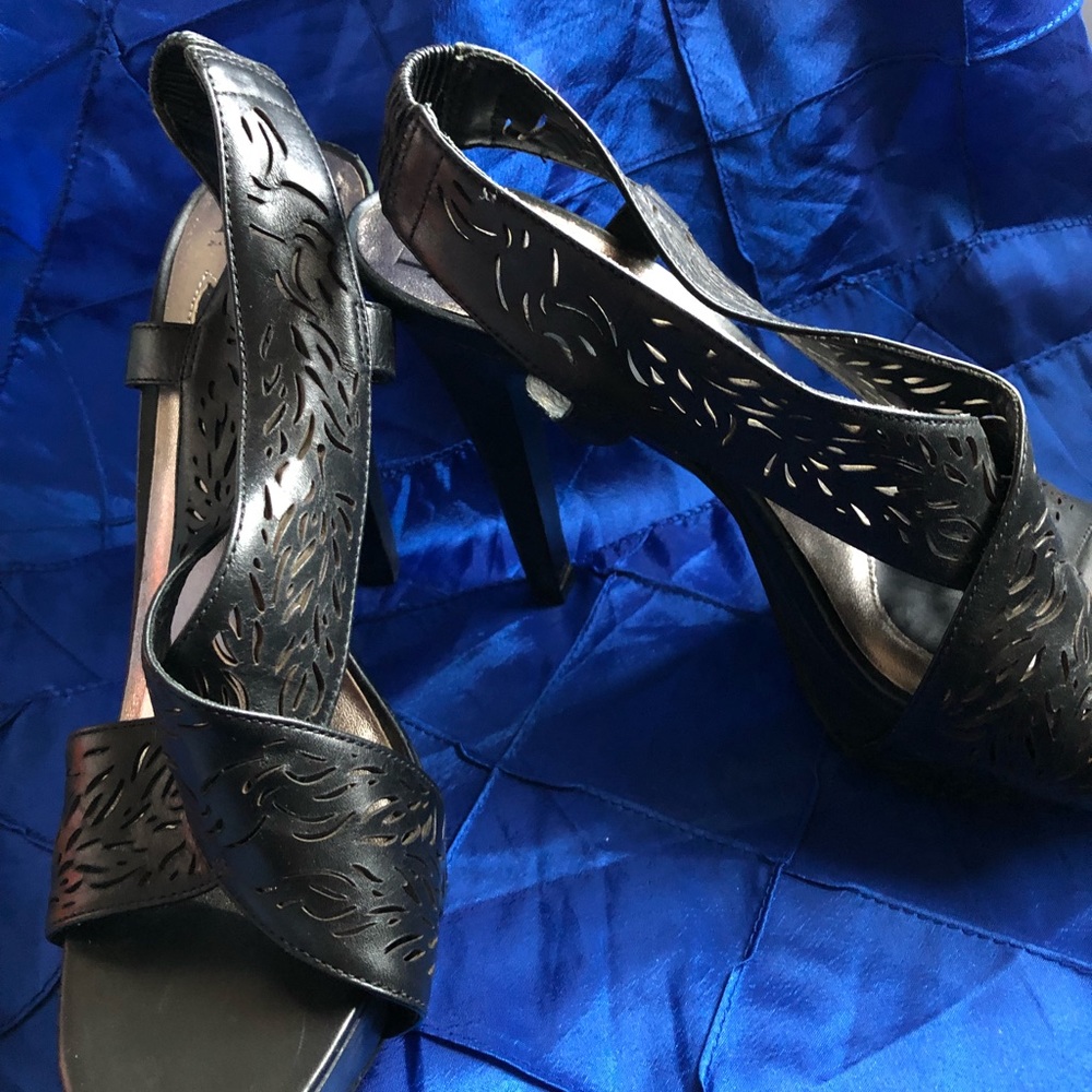 8.5 Diane Von Furstenberg Leather high heeled Sandals